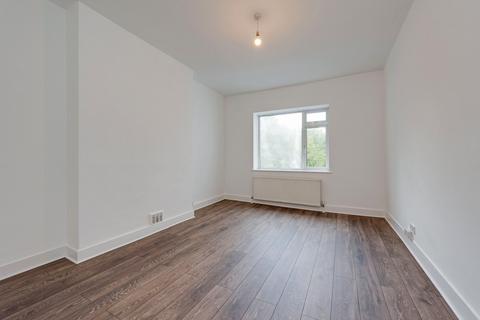 3 bedroom apartment for sale, Sunningfields Road, Hendon NW4