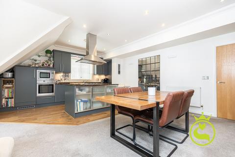 2 bedroom penthouse for sale, Windsor Road, Poole BH14