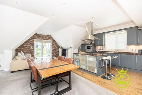 2 bedroom penthouse for sale, Windsor Road, Poole BH14