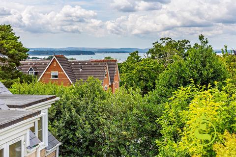 2 bedroom flat for sale, Windsor Road, Poole BH14