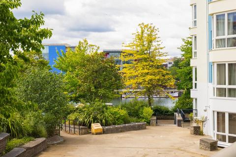 1 bedroom flat for sale, Hannover Quay, Harbourside