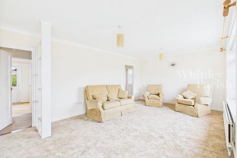 undefined, Field House Gardens, Diss