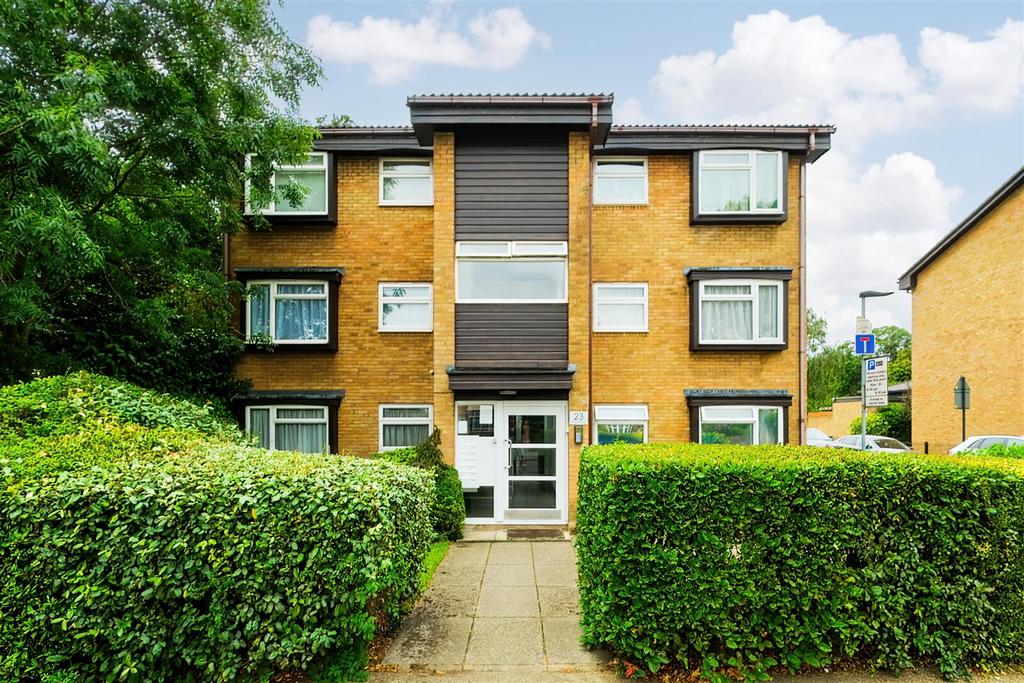 Flat 3, 23 Aldersbrook road-23.jpg