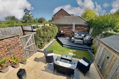 42 Ormesby Bank, Ormesby, Middlesbrough, TS7 9EB
