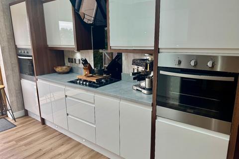 42 Ormesby Bank, Ormesby, Middlesbrough, TS7 9EB