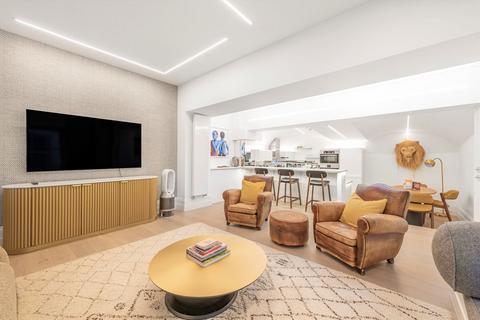 undefined, Winchester Street, London SW1V