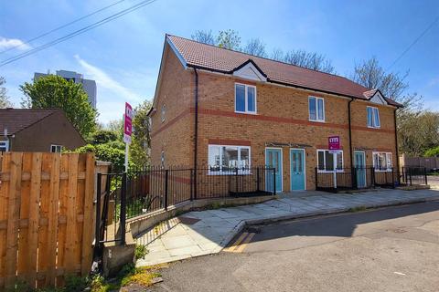 4 bedroom semi-detached house for sale, Prospect Place, Grays