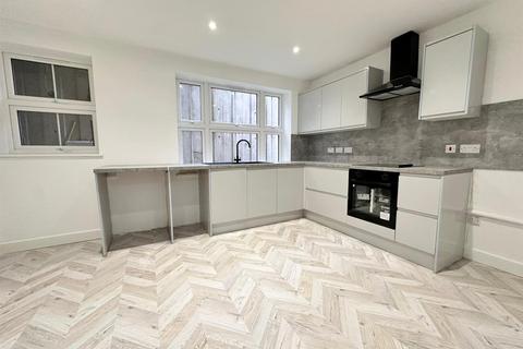 4 bedroom semi-detached house for sale, Prospect Place, Grays
