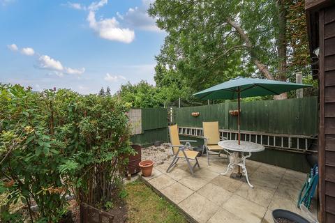 undefined, Murray Road, Richmond, TW10