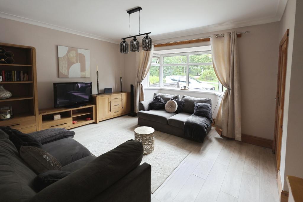 Pbox-living room-312561.JPG