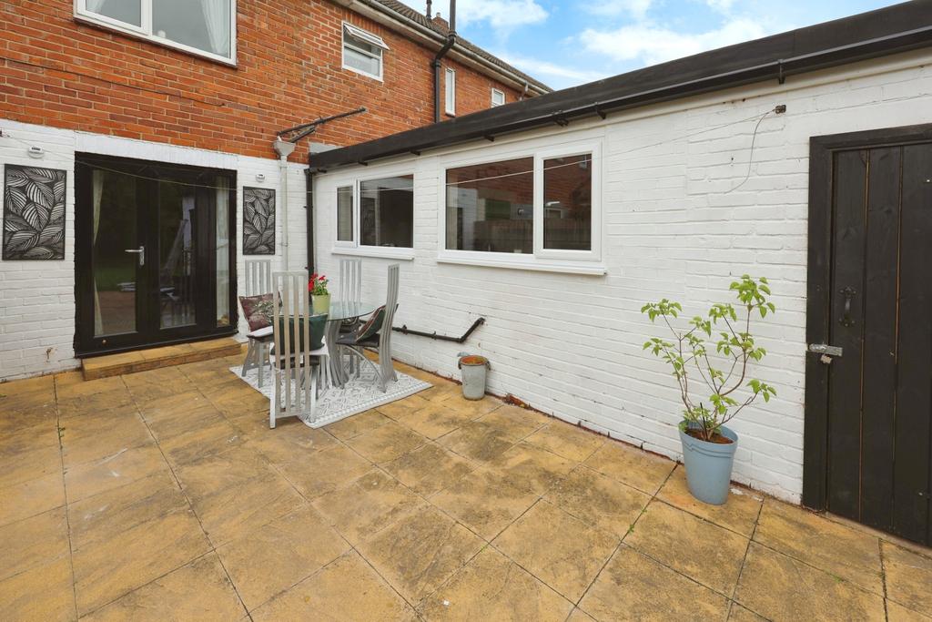 Pbox-garden-312561.JPG