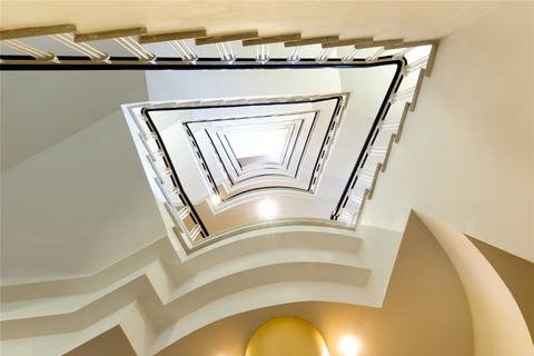 undefined, High Holborn, WC1V
