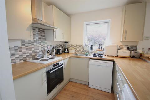 2 bedroom bungalow to rent, Lammas Field, Cambridge CB3