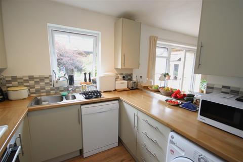 2 bedroom bungalow to rent, Lammas Field, Cambridge CB3