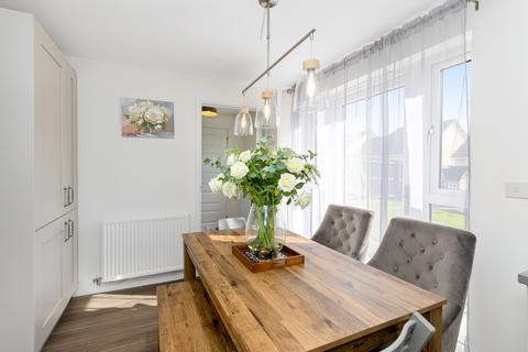 39 Bowbridge Crescent, Edinburgh, EH17 8UX