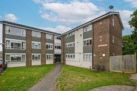1 bedroom apartment for sale, Thorrington Bold, Woodland Avenue, Hutton, Brentwood