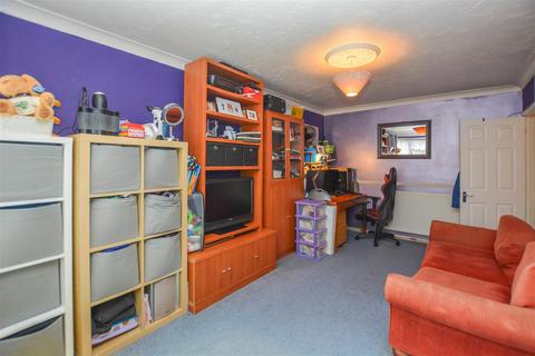 1 bedroom apartment for sale, Thorrington Bold, Woodland Avenue, Hutton, Brentwood