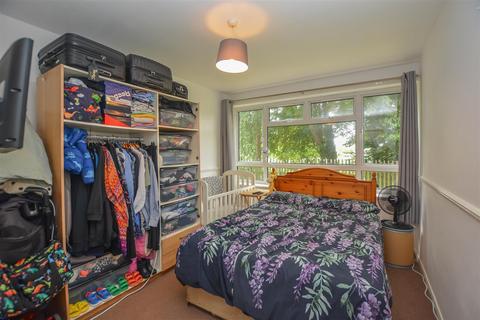 1 bedroom apartment for sale, Thorrington Bold, Woodland Avenue, Hutton, Brentwood
