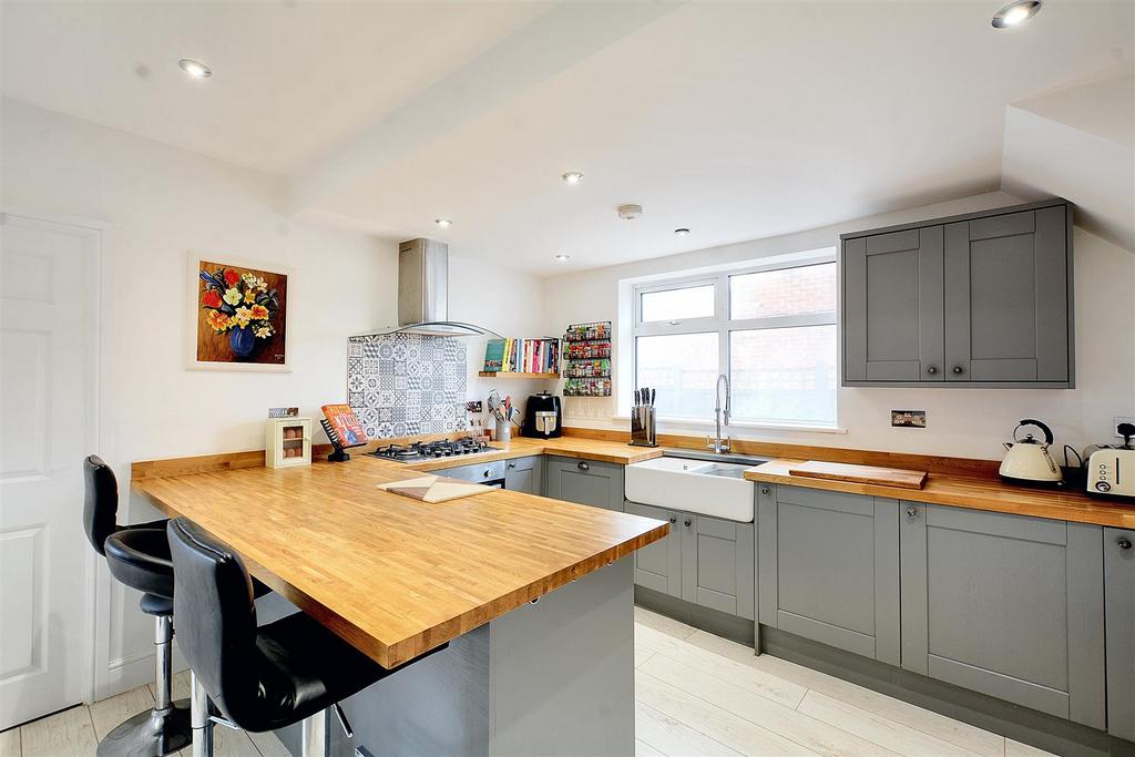 Dining kitchen