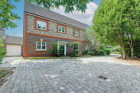 4 bedroom cottage for sale, THE LIMES, HAYLEY GREEN, BERKSHIRE, RG42 6DH