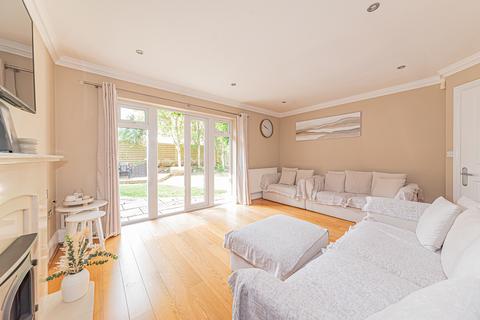 4 bedroom cottage for sale, THE LIMES, HAYLEY GREEN, BERKSHIRE, RG42 6DH