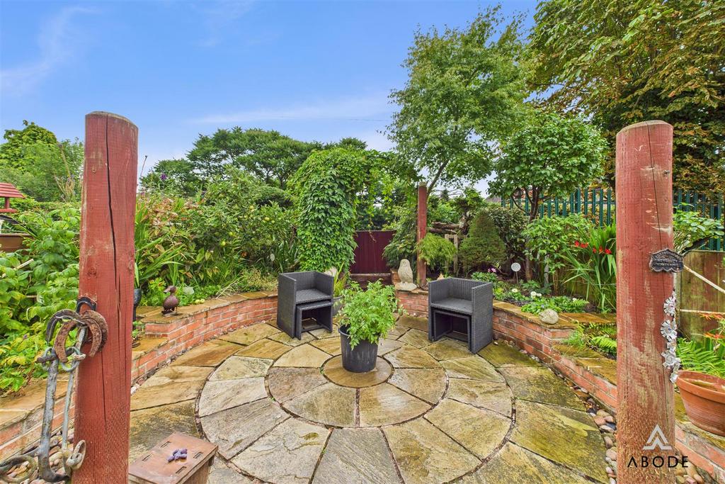 CAM04151 G0-PR0225-STILL020.jpg