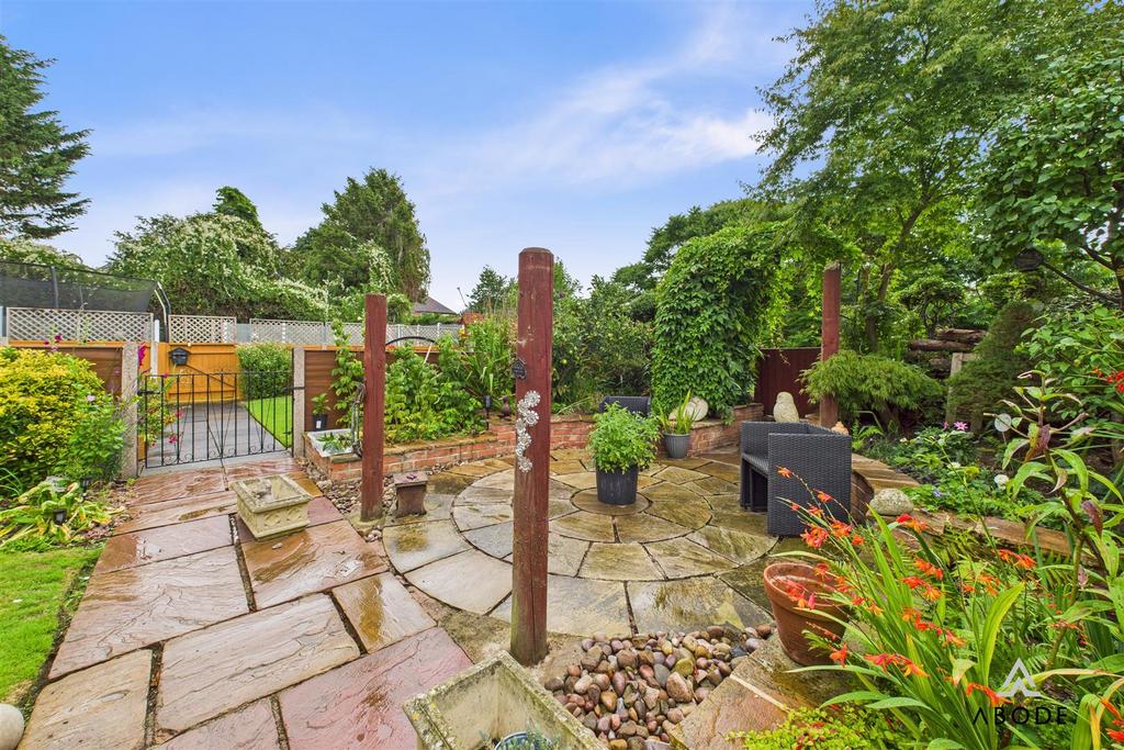 CAM04151 G0-PR0225-STILL021.jpg