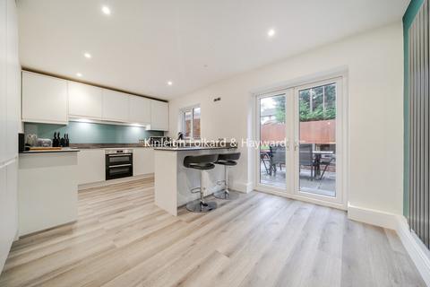2 Pembury Close, Bromley, BR2 7PS