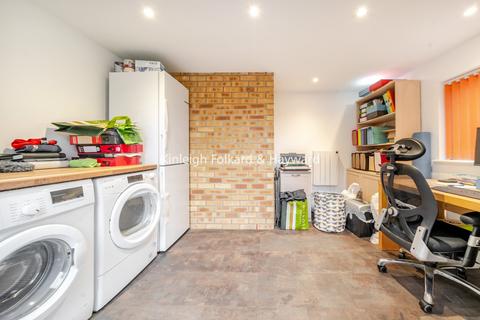 2 Pembury Close, Bromley, BR2 7PS