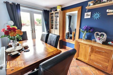 undefined, Manor Fields, Great Houghton