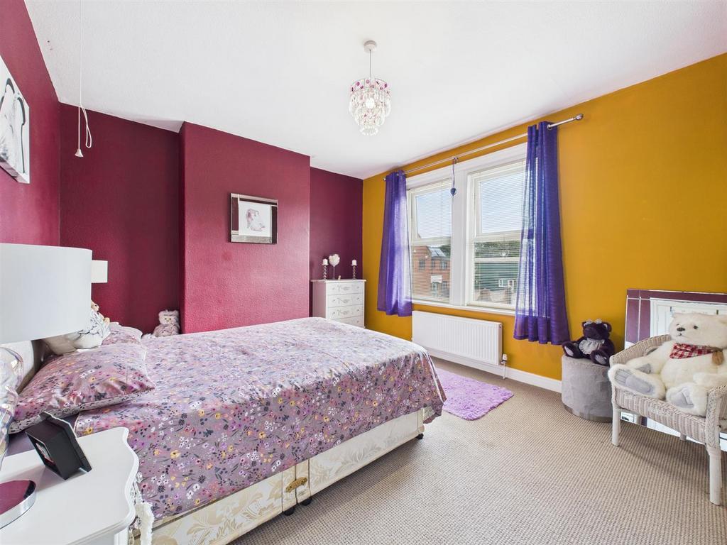Bedroom: