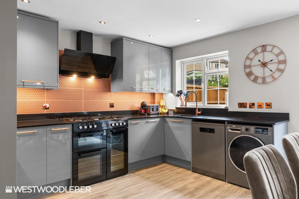 Brookside 9.jpg