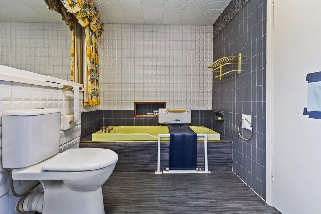 Upstairs Bathroom