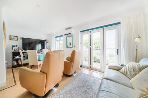 4 Willowbank, Sandwich, CT13 9QA