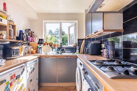 1 bedroom flat for sale, Hall Lane, Chingford, E4