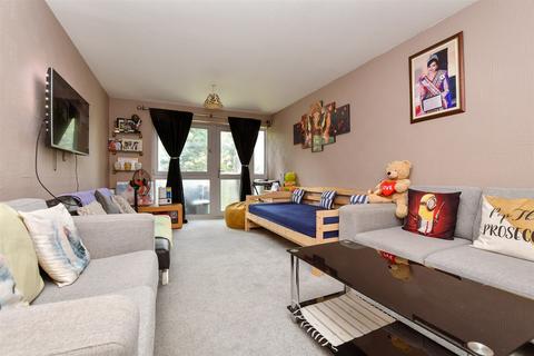 2 bedroom apartment for sale, Basinghall Gardens, Sutton, Surrey