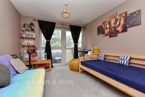 2 bedroom apartment for sale, Basinghall Gardens, Sutton, Surrey