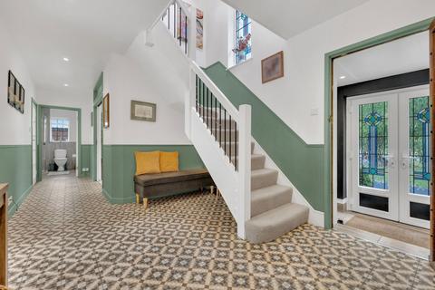 4 bedroom detached house for sale, Warwick Road, Solihull B91
