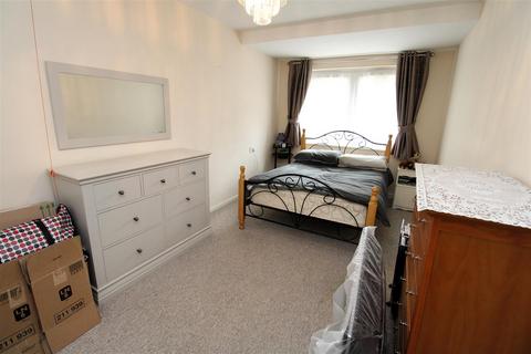 1 bedroom flat for sale, Inglewood, The Spinney, Swanley