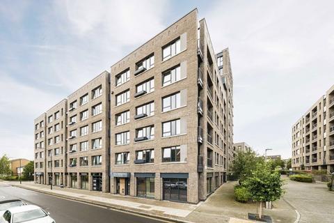 3 bedroom flat for sale, Plough Way, London SE16