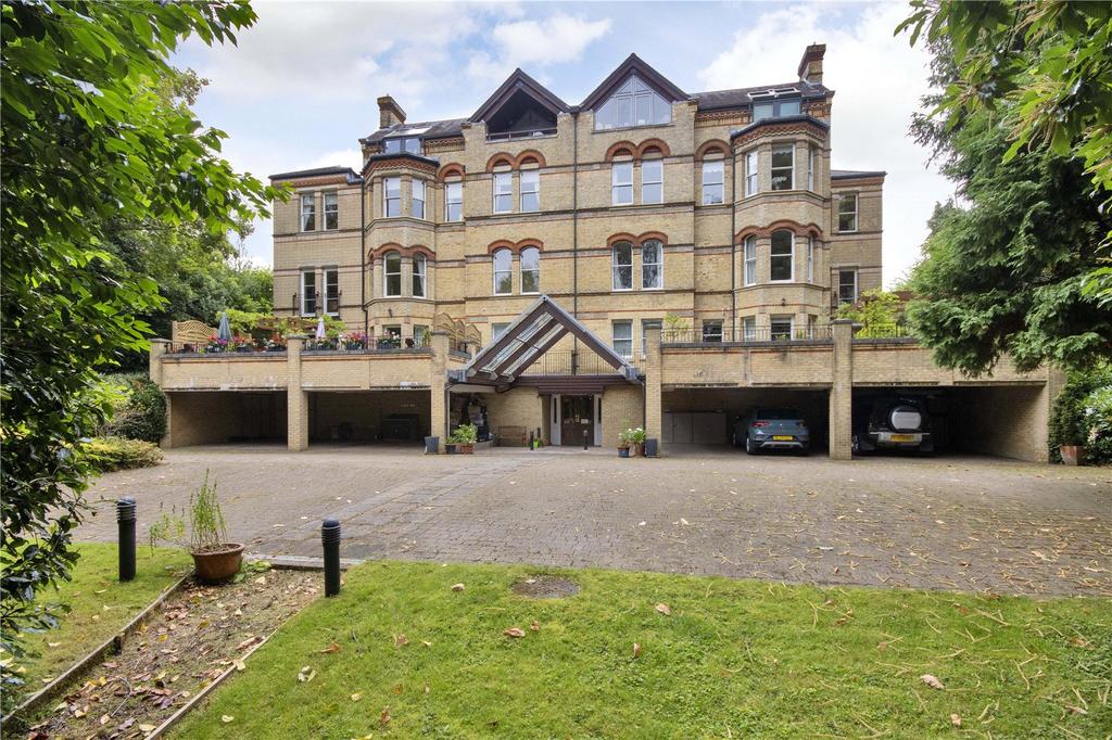 Summerhill Court