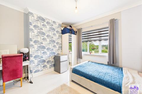 5 bedroom detached house for sale, Upper Luton Road, Chatham