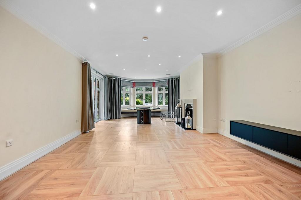 RQTEC Flat 3 Broomfield Court 2 Beaumont Close Rec