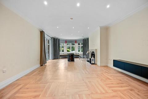 3 bedroom apartment for sale, Beaumont Close, London