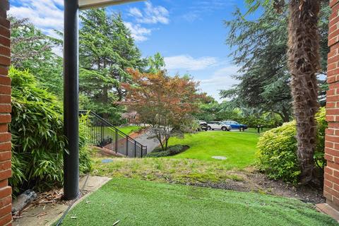 Flat 3, Broomfield Court, 2 Beaumont Close, London, N2 0GA