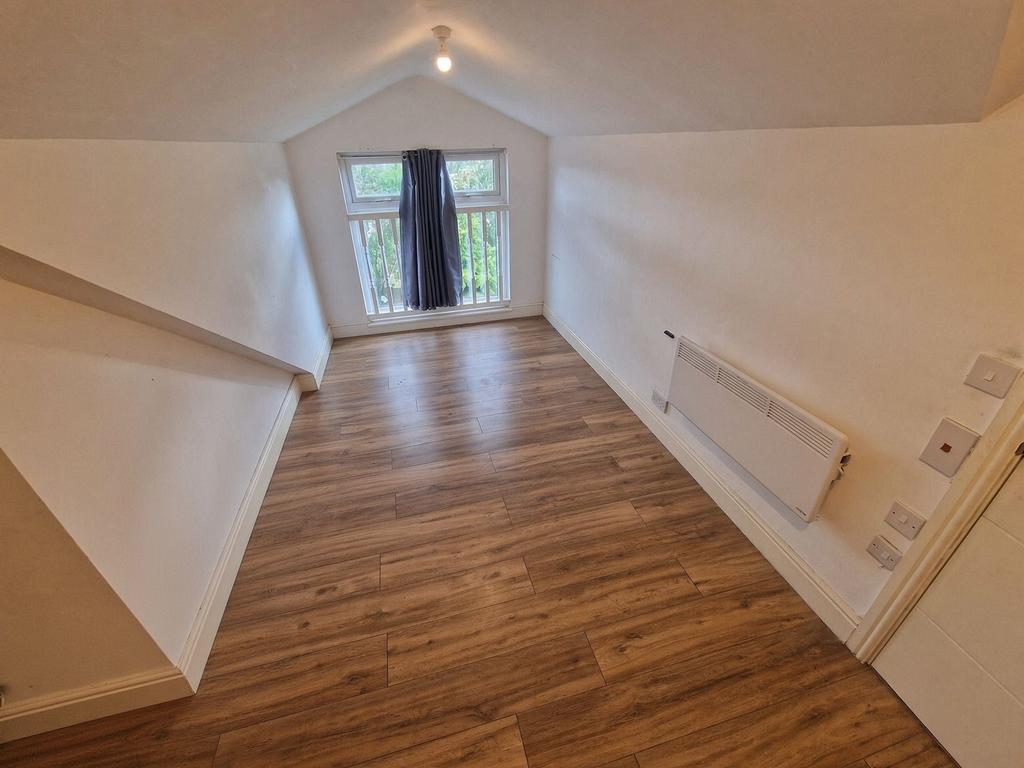 Apartment in Leicester - View 5