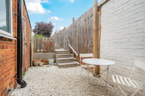 19 South Road, Guildford, GU2 9NY