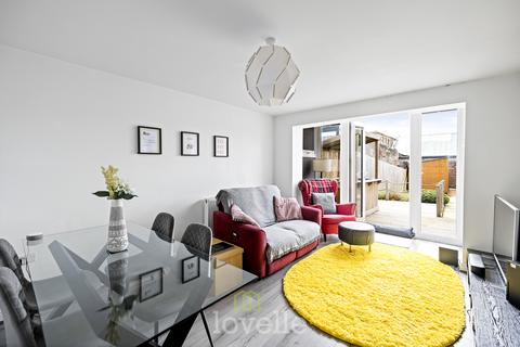 3 bedroom townhouse for sale, Beach View Court ,Norfolk Lane, Cleethorpes DN35