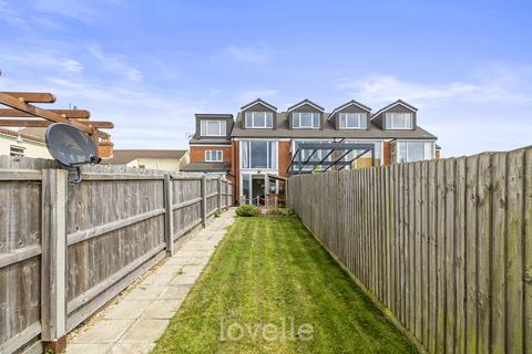 3 bedroom townhouse for sale, Beach View Court ,Norfolk Lane, Cleethorpes DN35