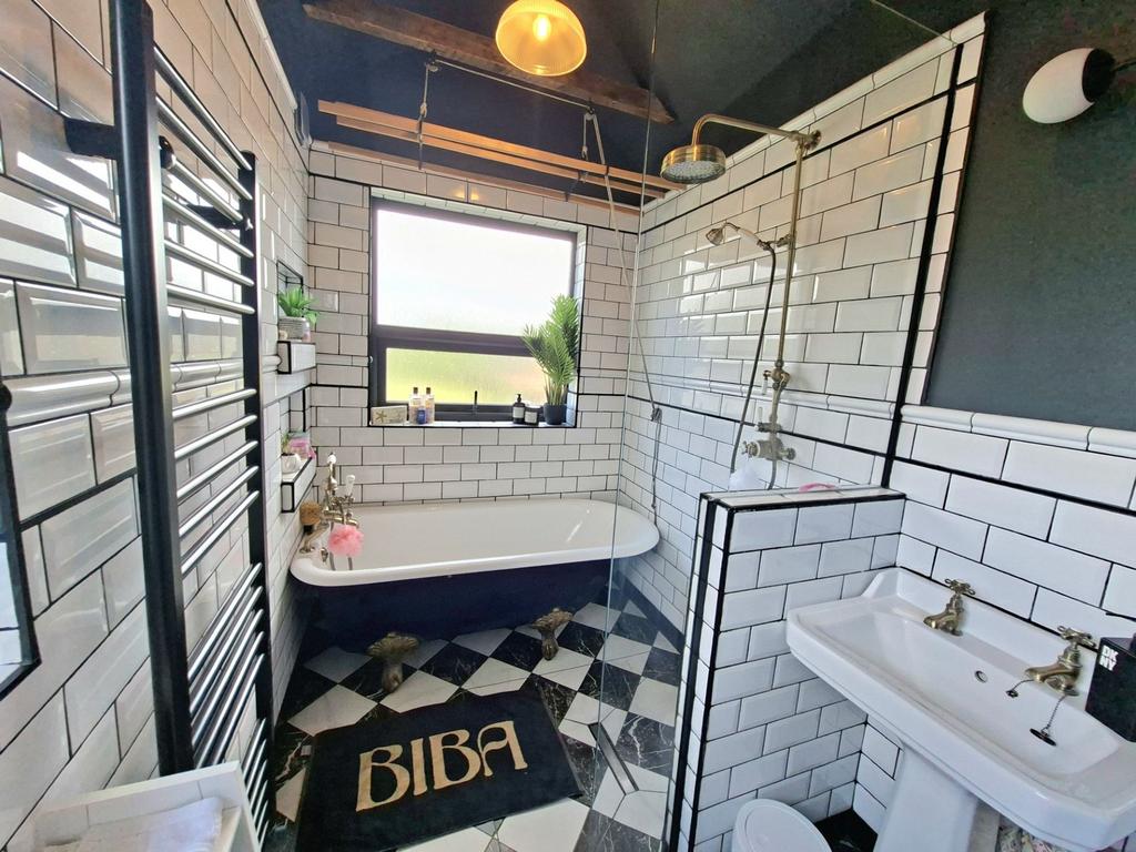 Family bathroom